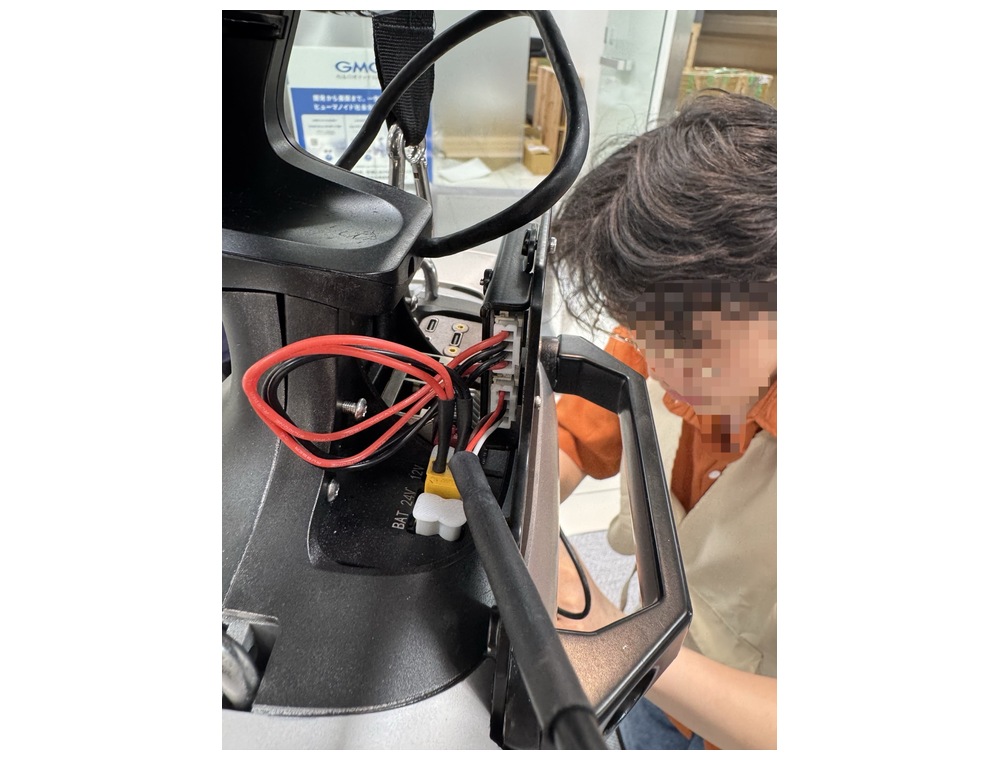 Left harness installation